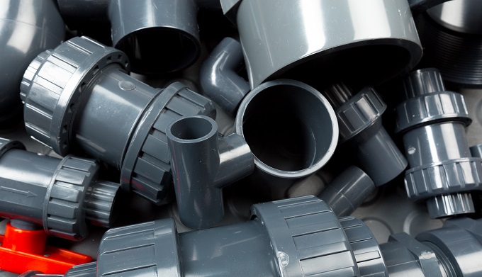 How do valve stockists handle returns or exchanges in case of defects or incorrect orders?